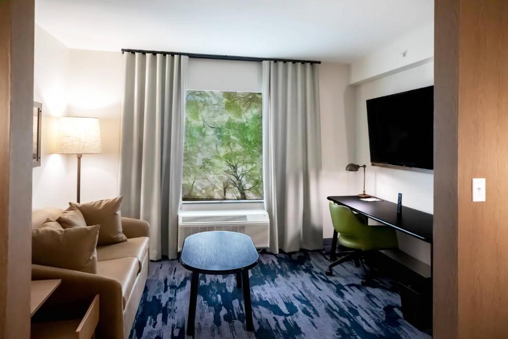 Queen Suite with Two Queen Beds and Sofa Bed interior